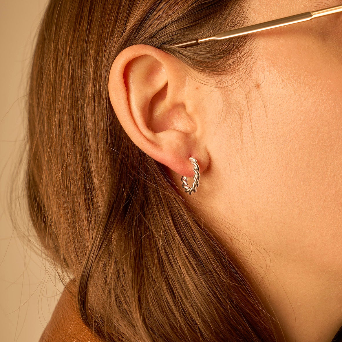 L'anneau torsadé or blanc 3.0 | Boucle d'oreille