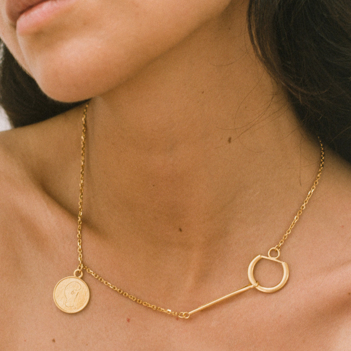 Le collier gousset médaille vermeil