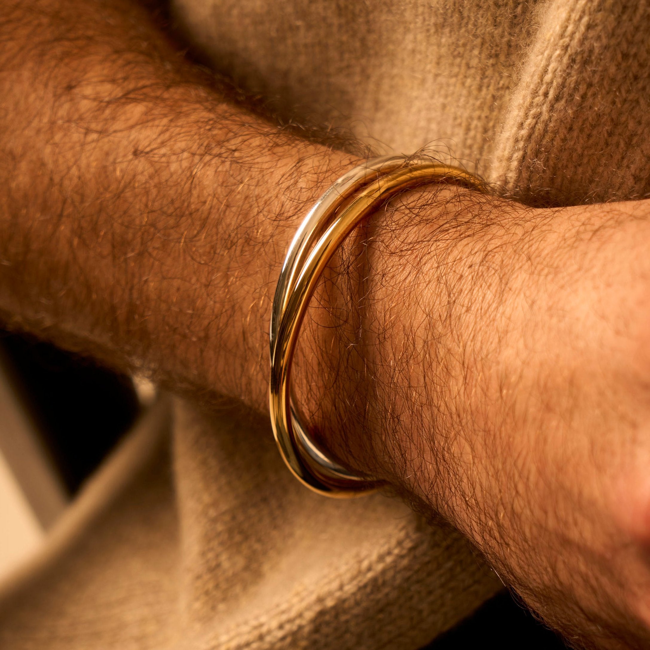 Jonc ouvert or jaune 4.0