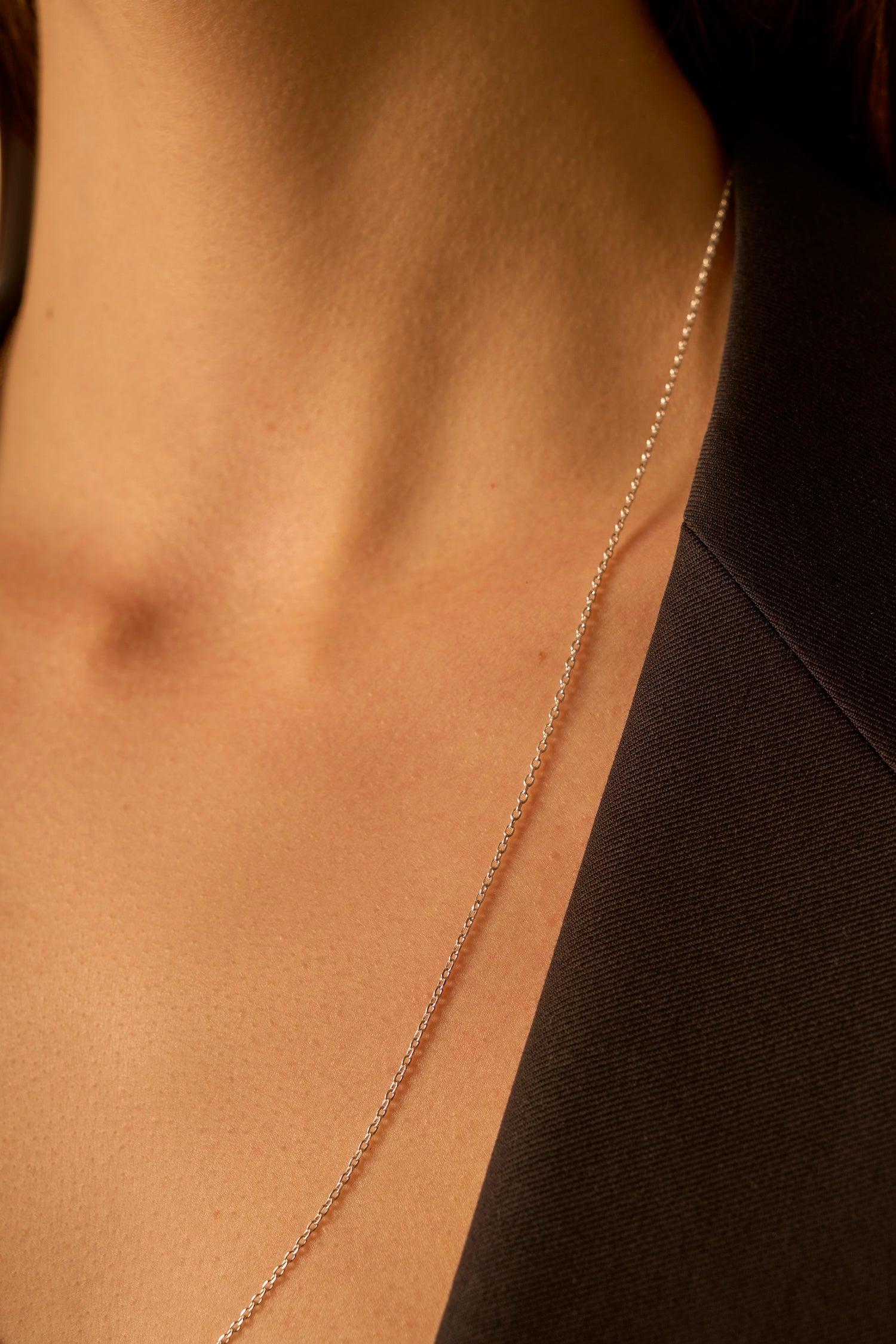 Ultra-thin silver neck chain