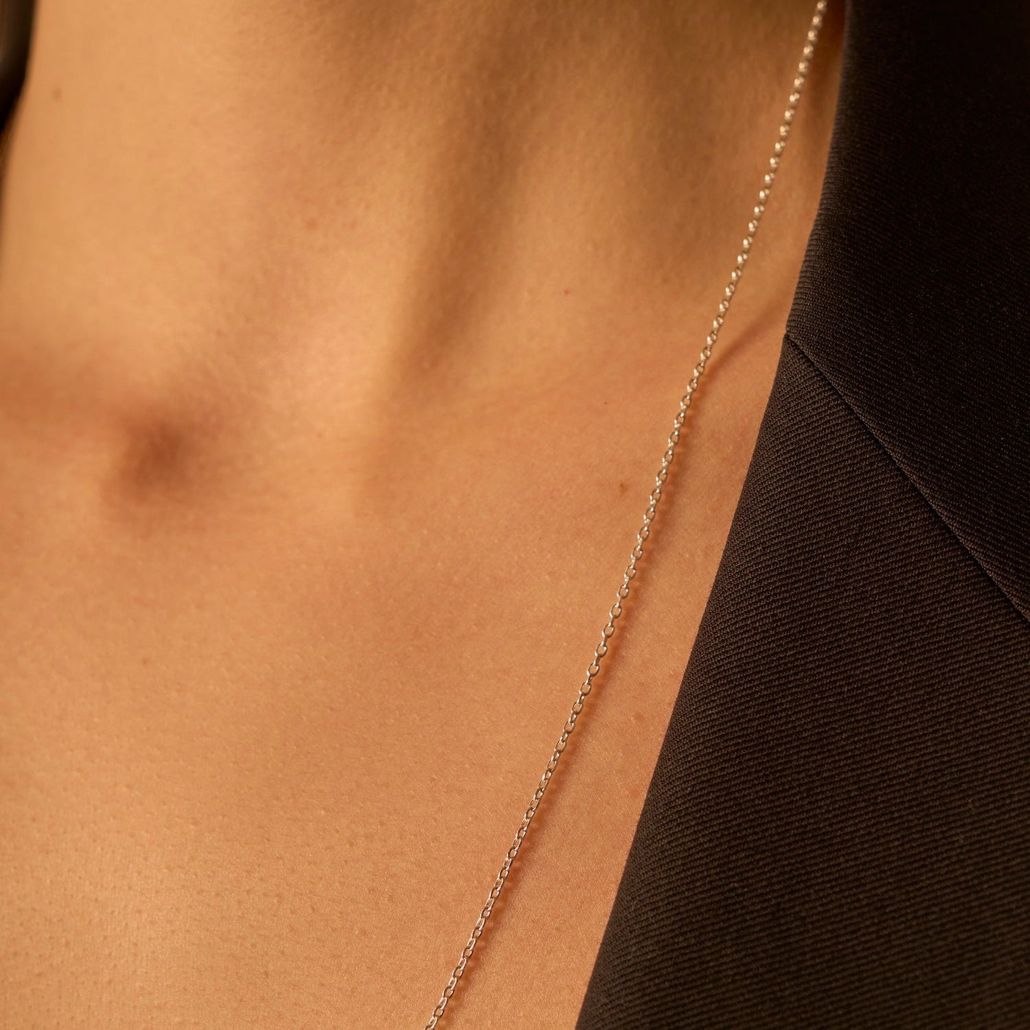 Ultra-thin silver neck chain