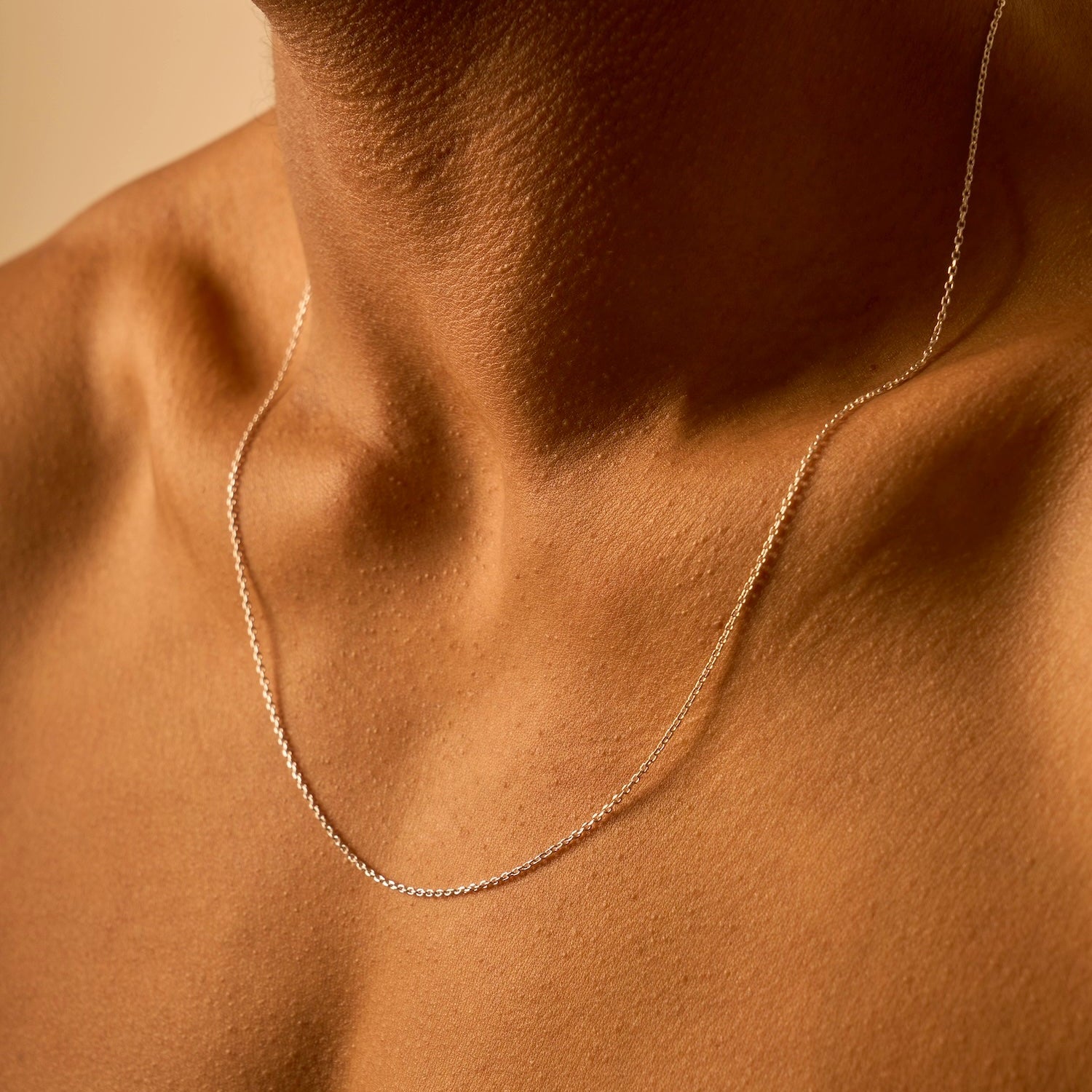 Ultra-thin silver neck chain