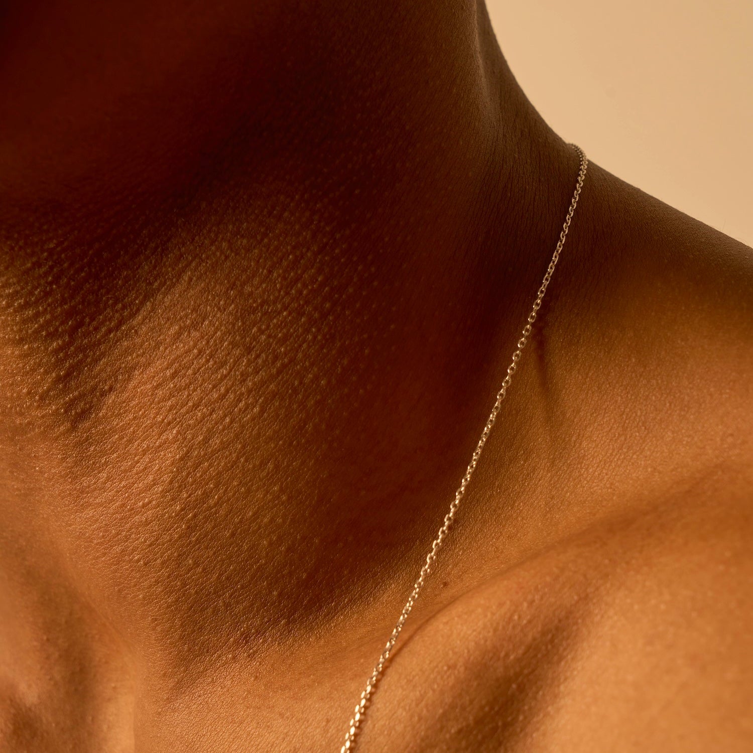 Ultra-thin silver neck chain
