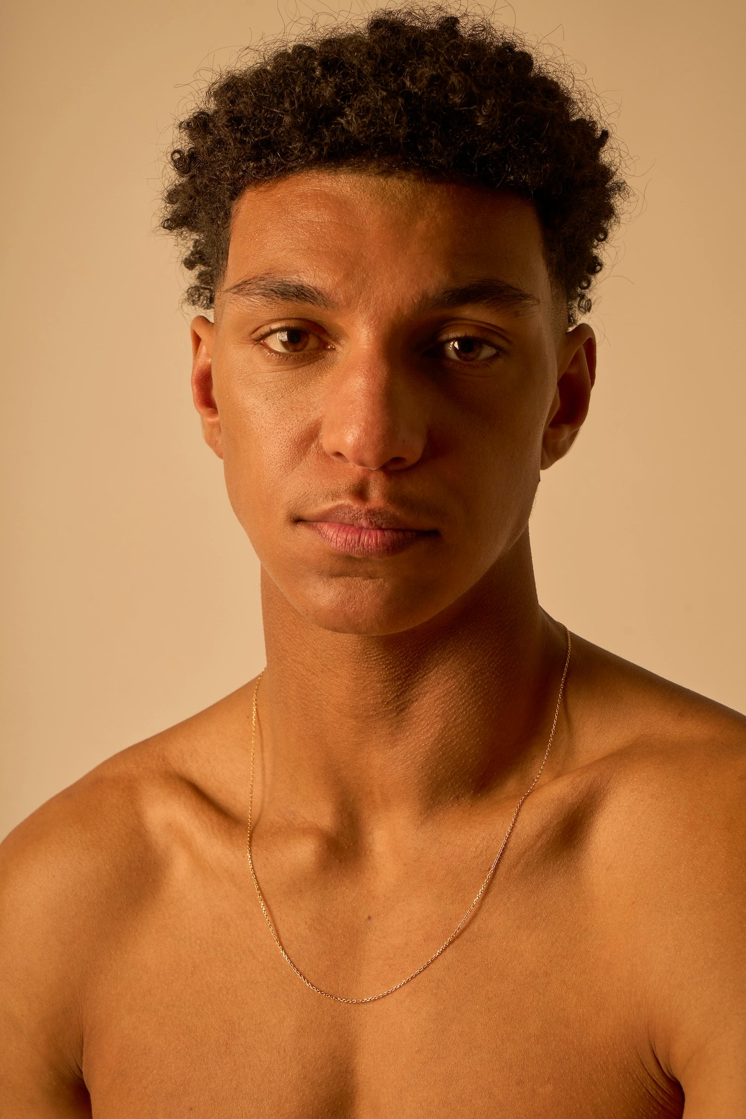 Ultra-thin vermeil neck chain