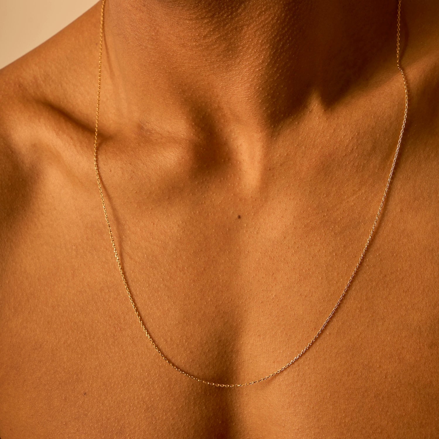 Ultra-thin vermeil neck chain
