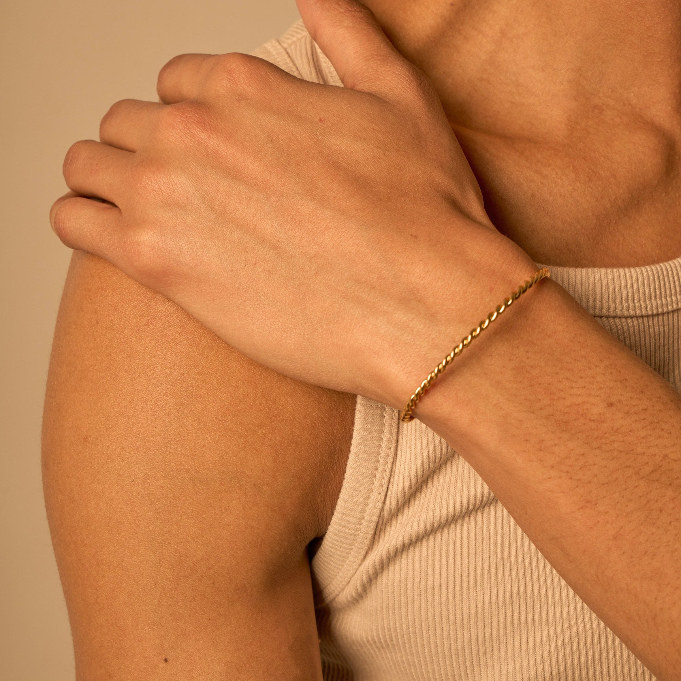 Yellow gold twisted open bangle 3.0